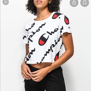 Champion logo cropped tee!